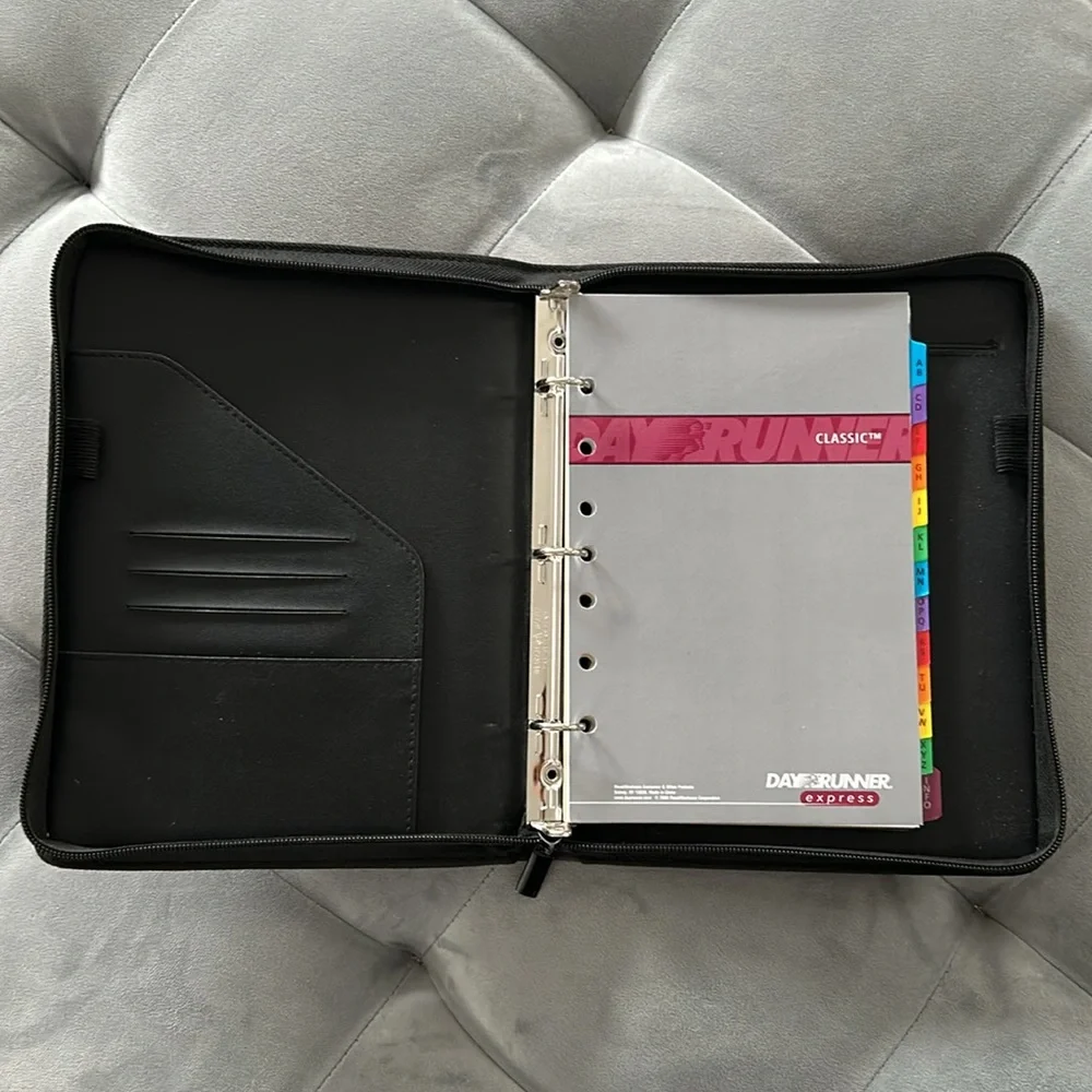 Dayrunner Zippered Planner Red
